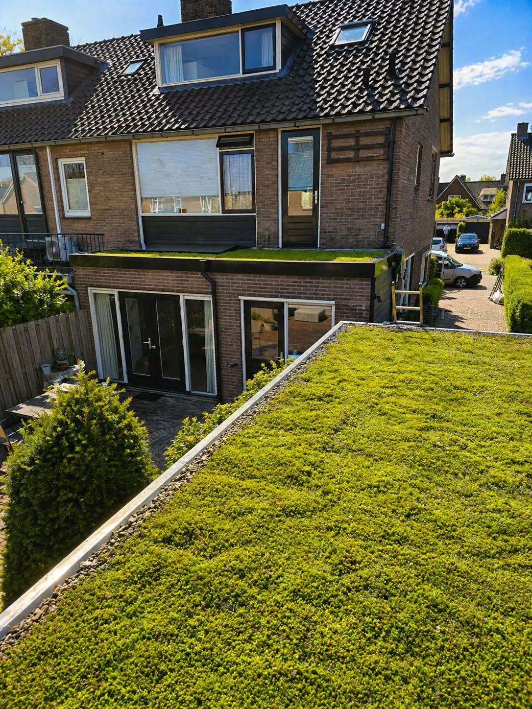 Sedumdak op een aanbouw in Bussum